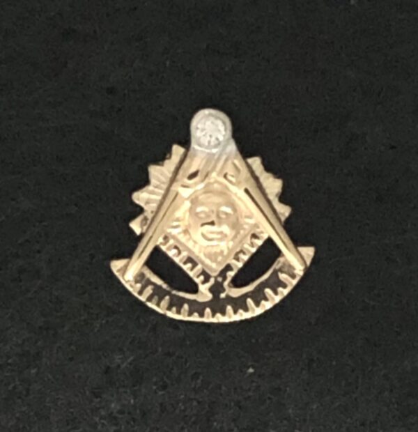 Masonic Past Master Lapel Pin in 10 karat Gold